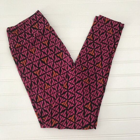 NWT LulaRoe OS Pink Airplane Jet On Black Background Leggings One Size LLR NEW - Picture 1 of 4